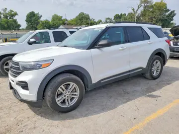 Ford Explorer, Auto na cestě
